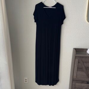 Pink Lily Classic Black Maxi Dress